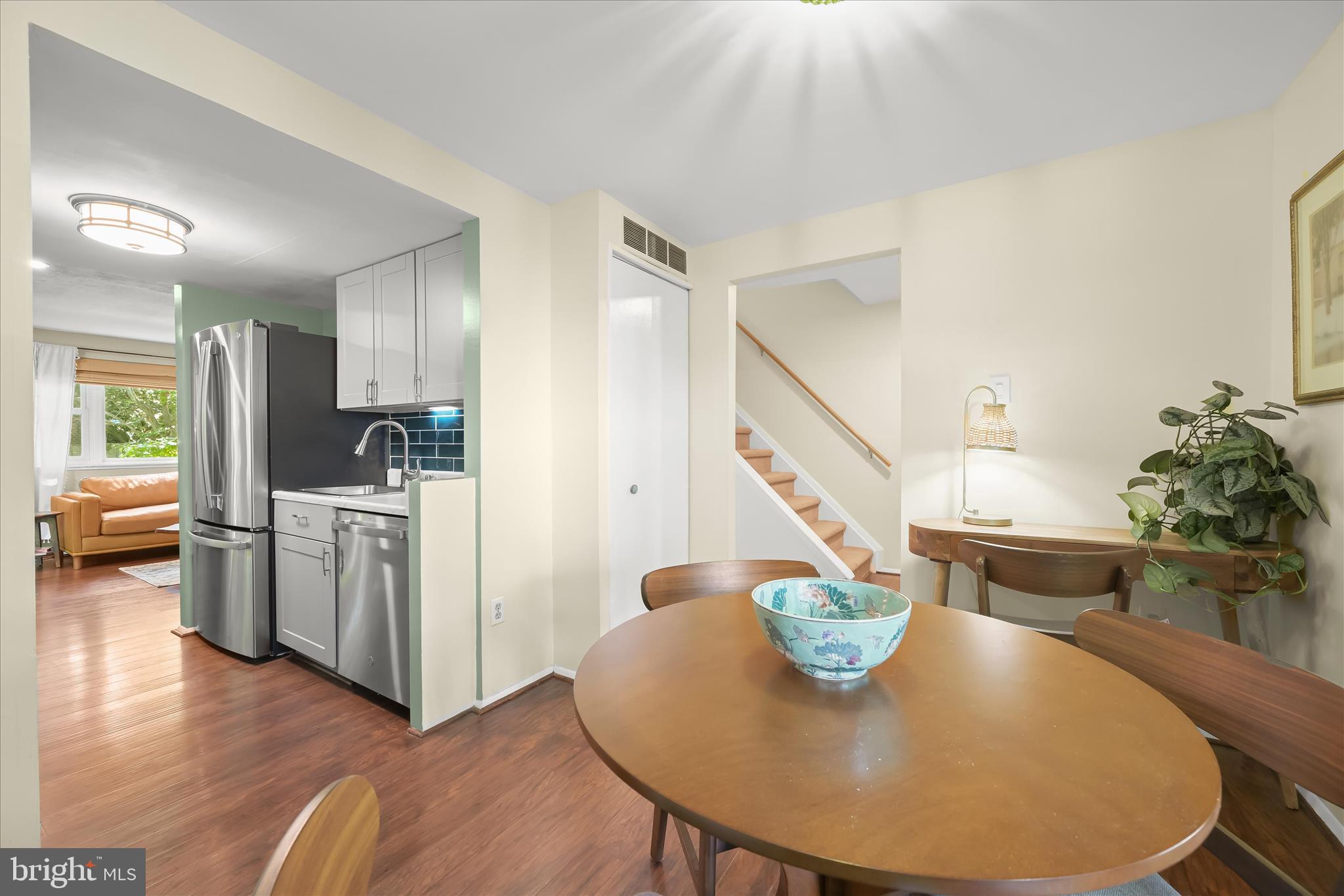 VILLAGE OF OWEN BROWN - Residential
