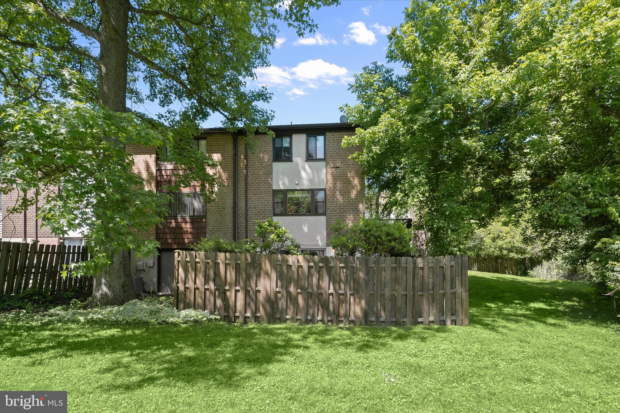VILLAGE OF OWEN BROWN - Residential
