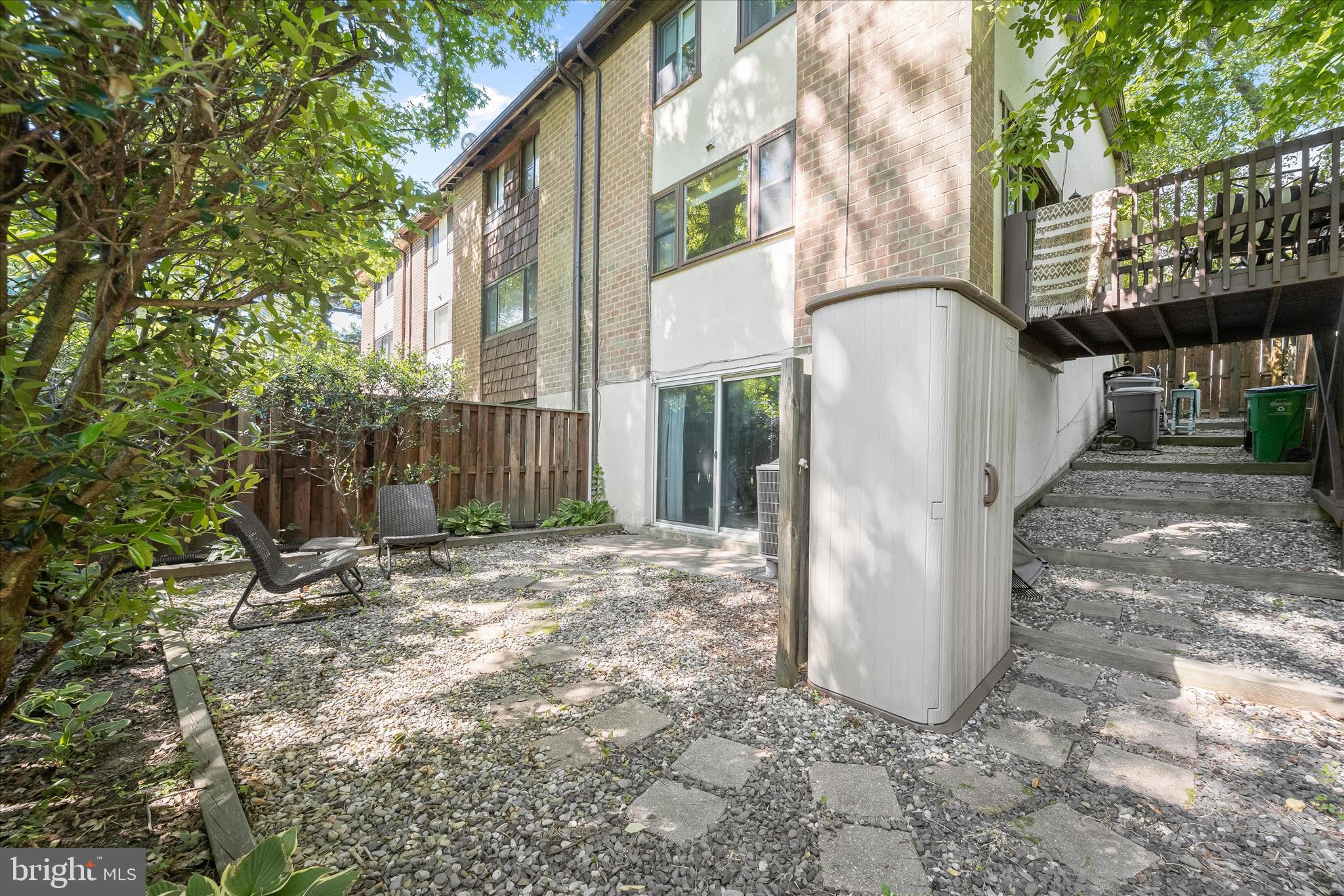 VILLAGE OF OWEN BROWN - Residential