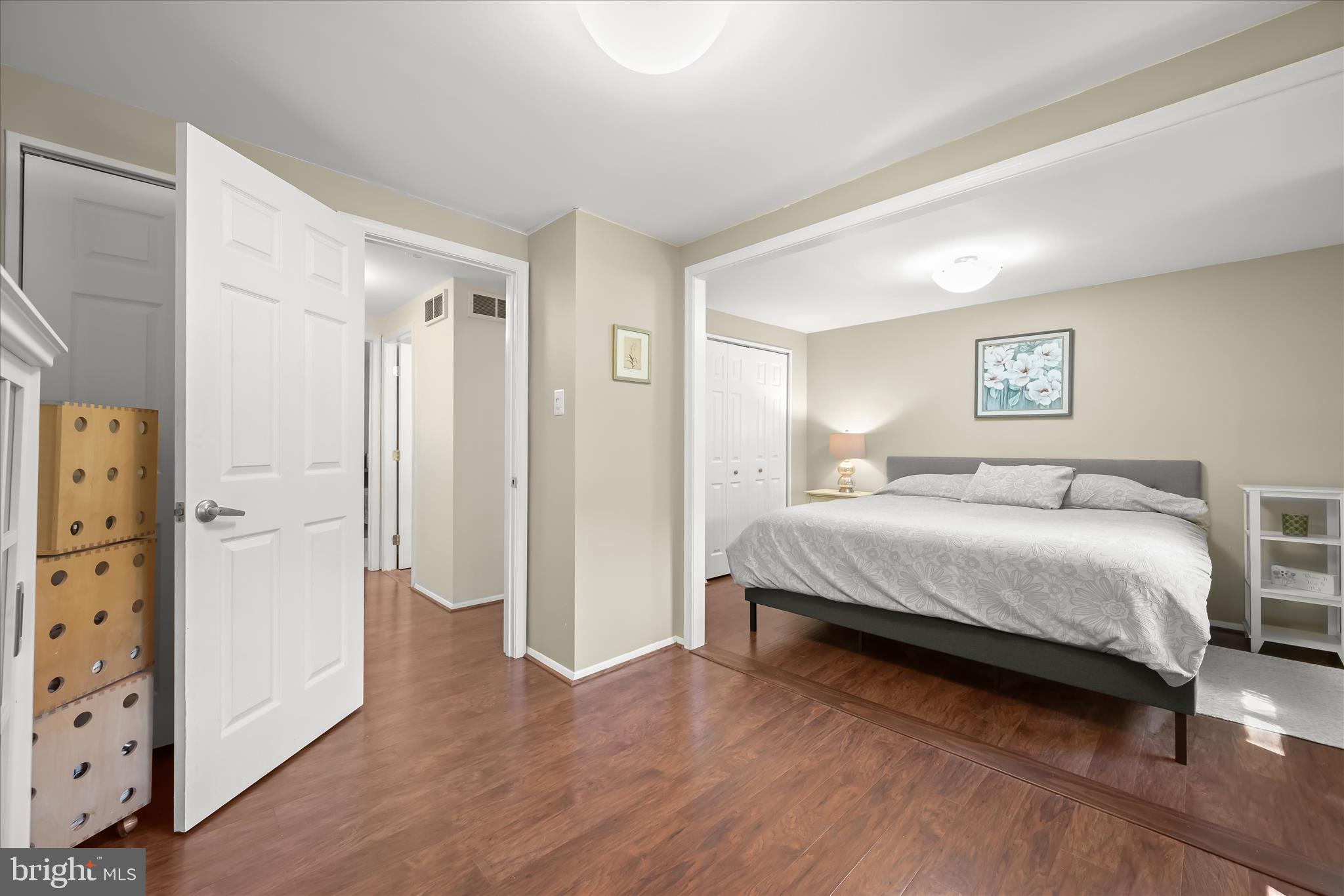 VILLAGE OF OWEN BROWN - Residential