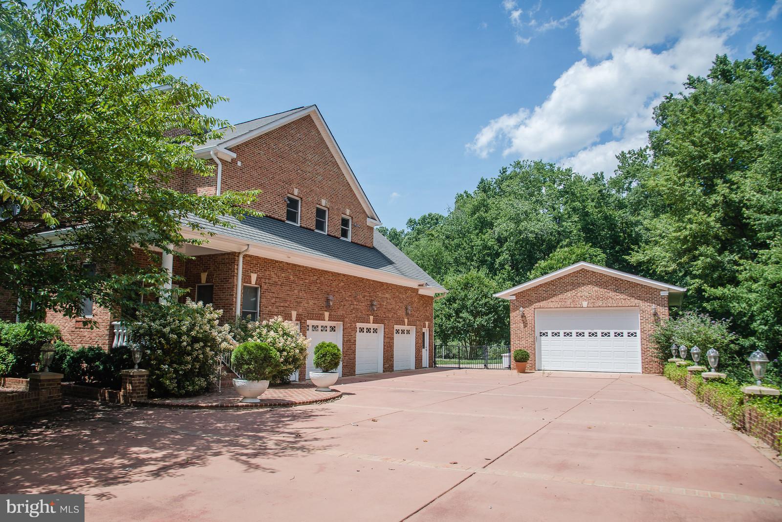 SENECA RIDGE - Residential