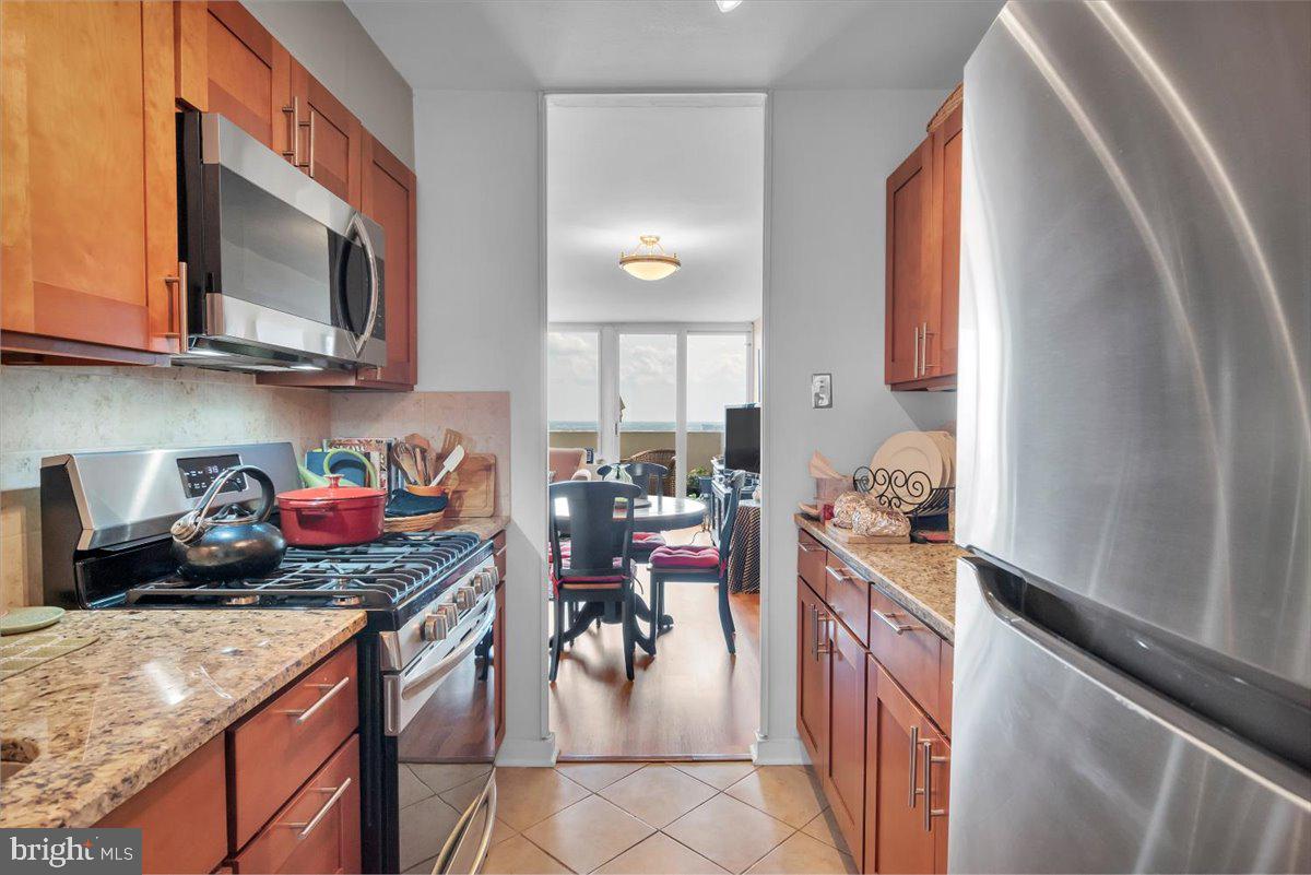 WASHINGTON SQ - Residential