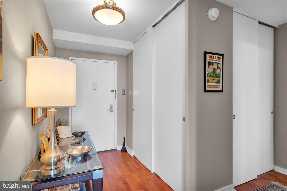 WASHINGTON SQ - Residential