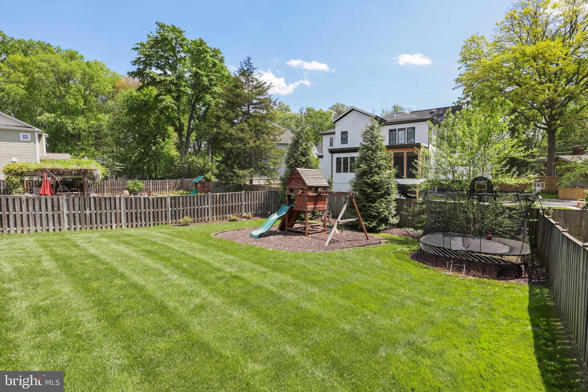 VIENNA WOODS - Residential