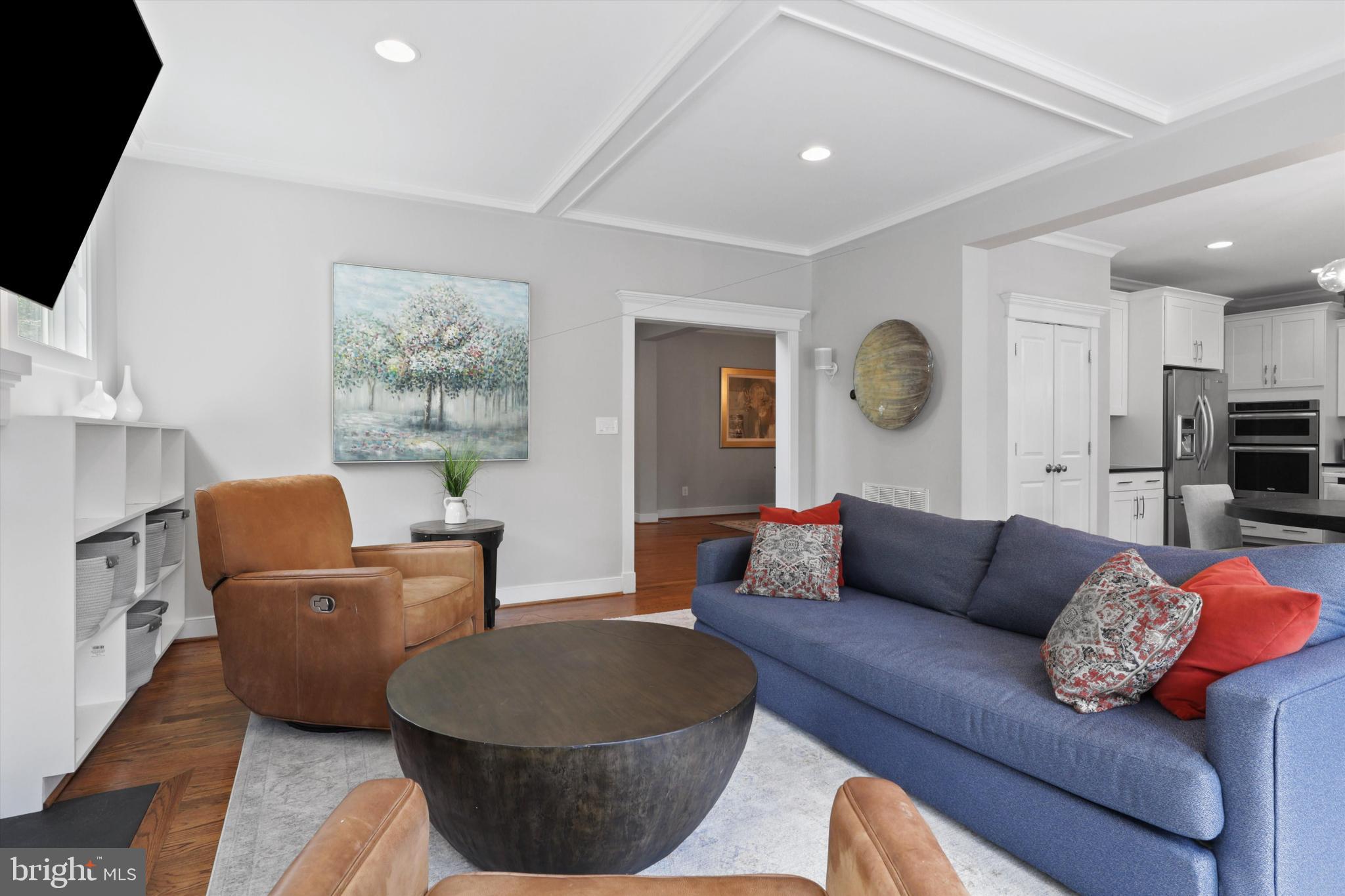 VIENNA WOODS - Residential