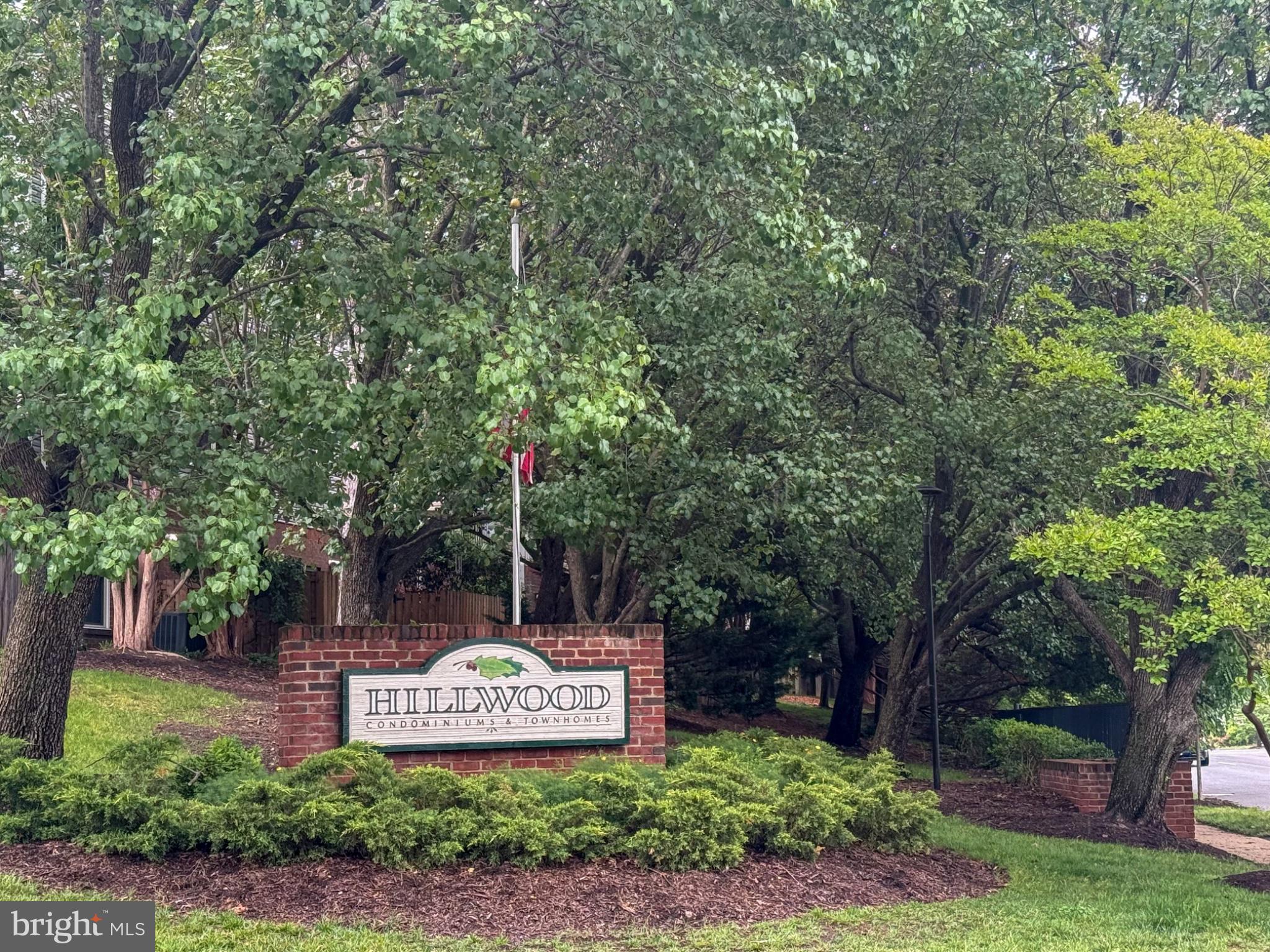 HILLWOOD - Residential