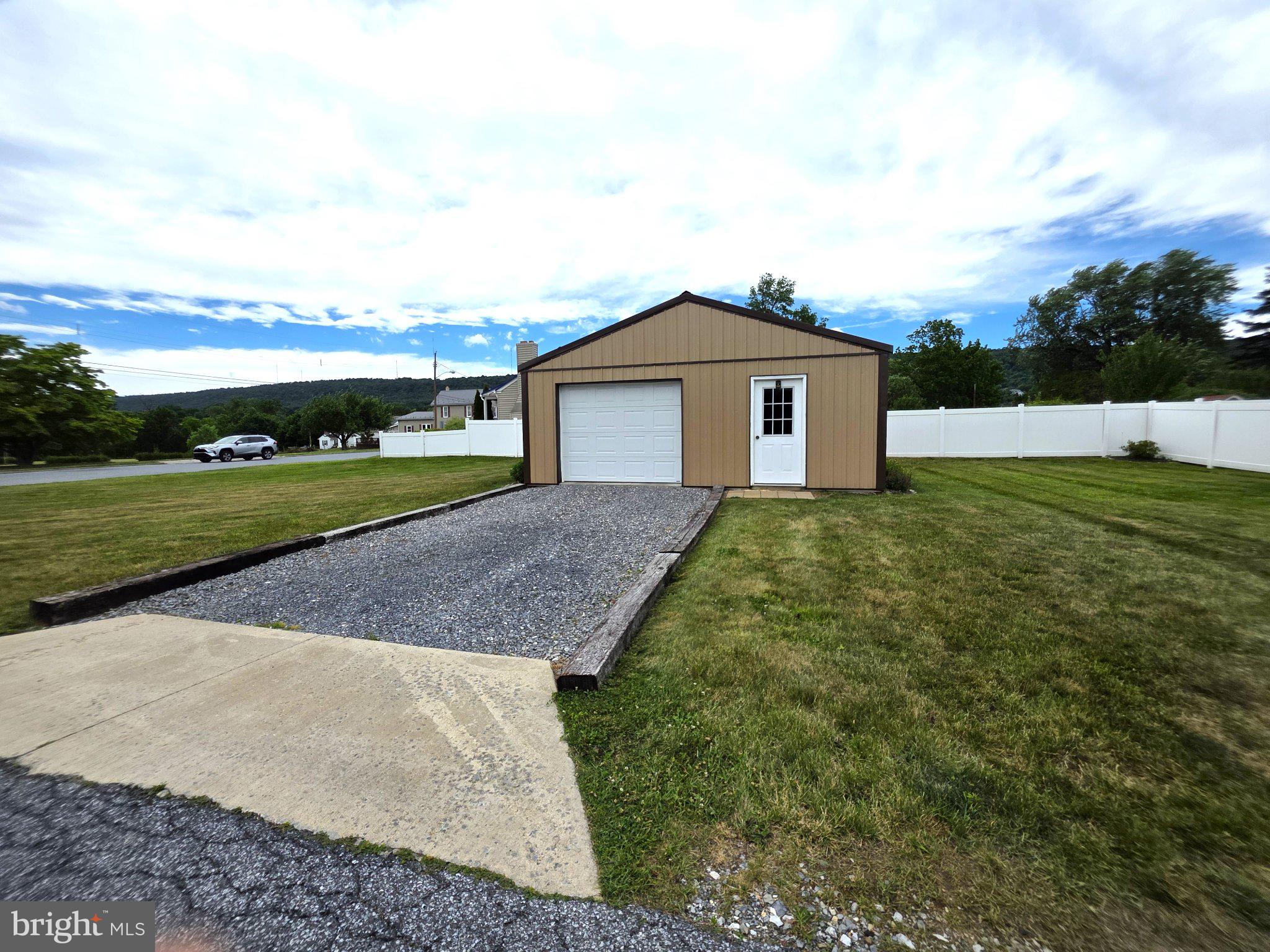 SUMMERDALE - Residential