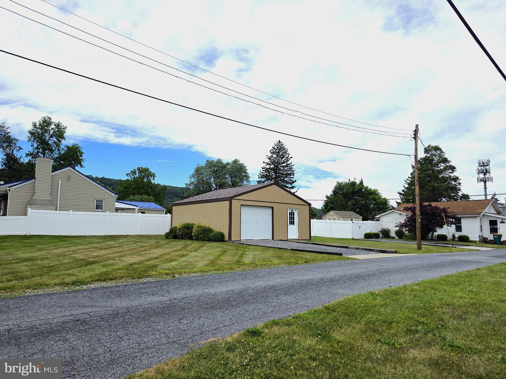 SUMMERDALE - Residential