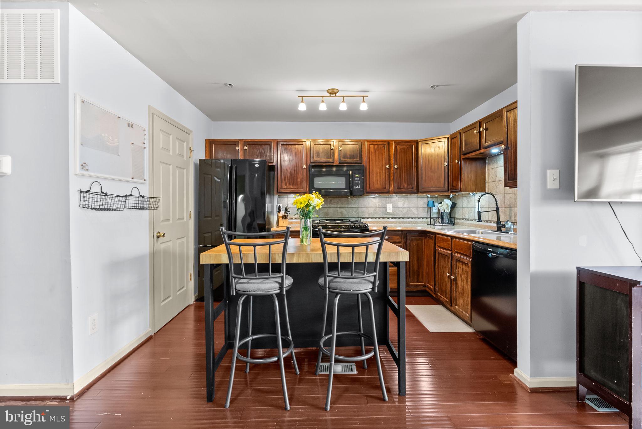 KIMBERTON GREENE - Residential