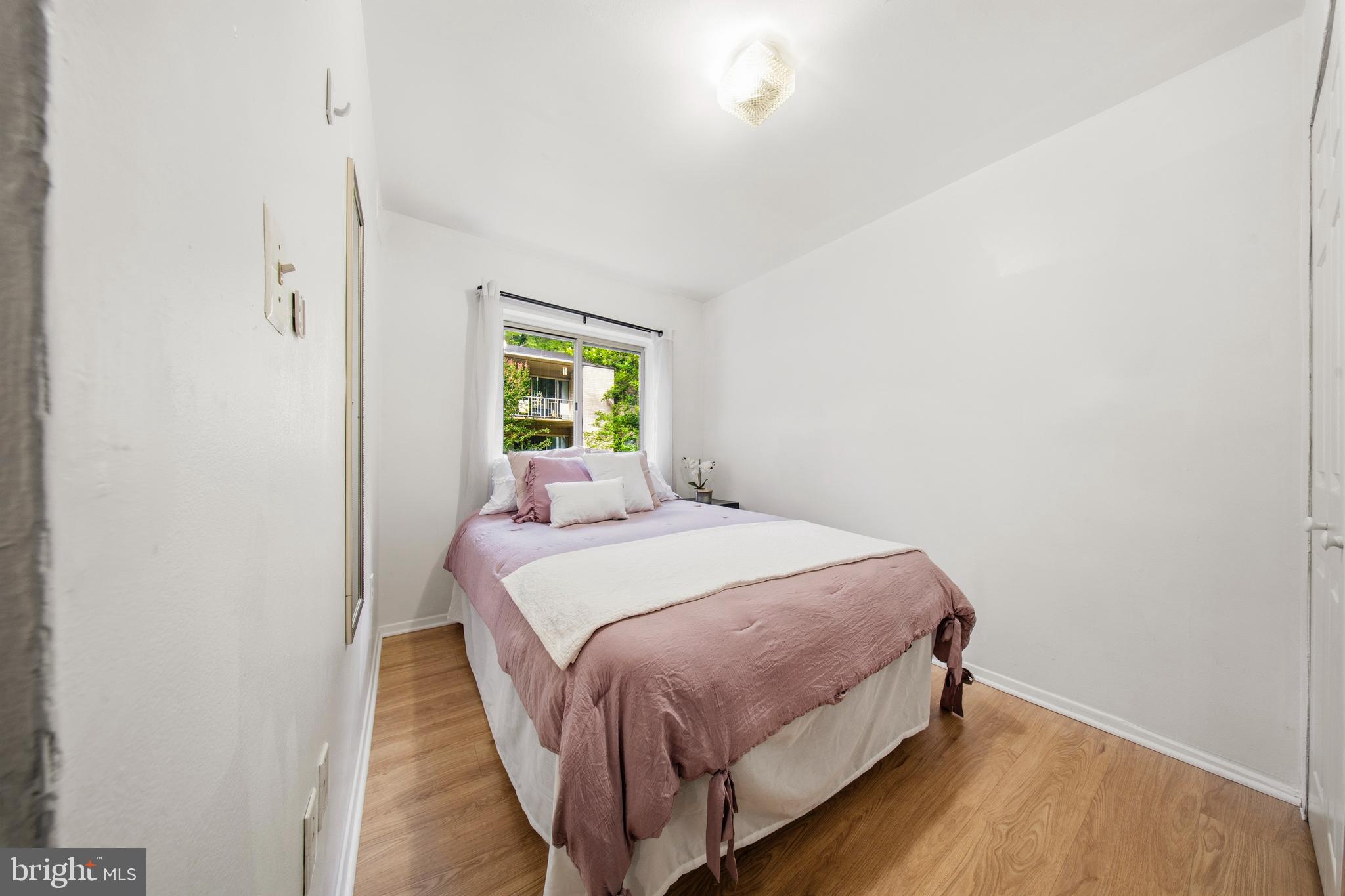 BETHESDA PARK - Residential