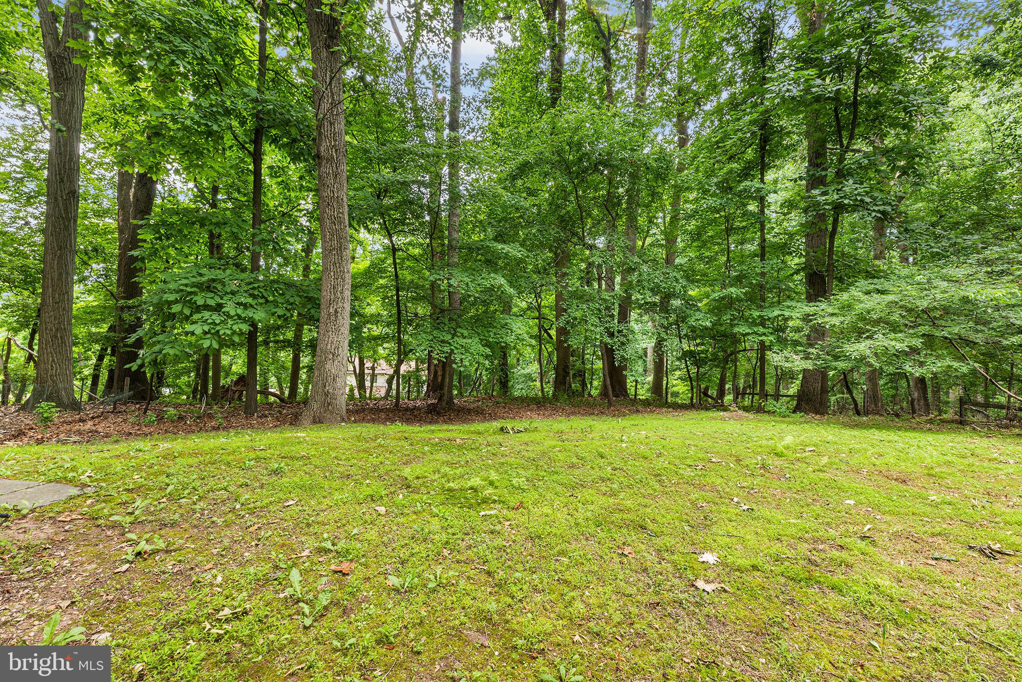 HUNTERS RUN - Residential