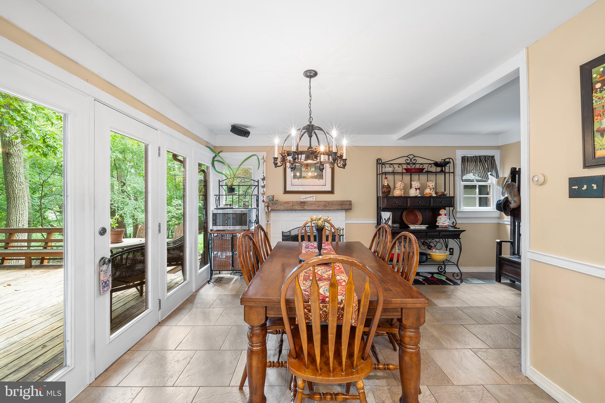 HUNTERS RUN - Residential