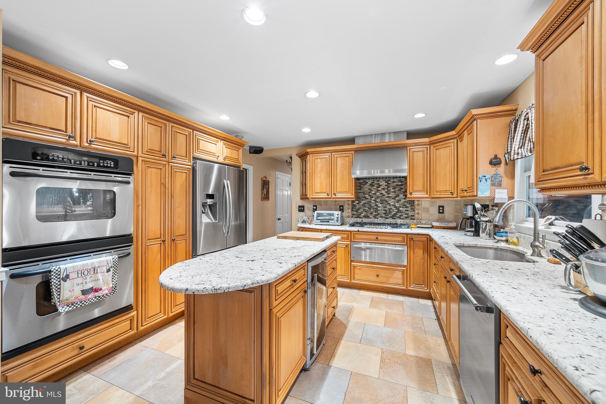 HUNTERS RUN - Residential