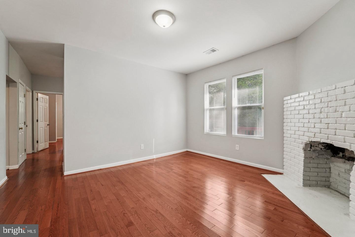 WINDSOR HILLS - Residential