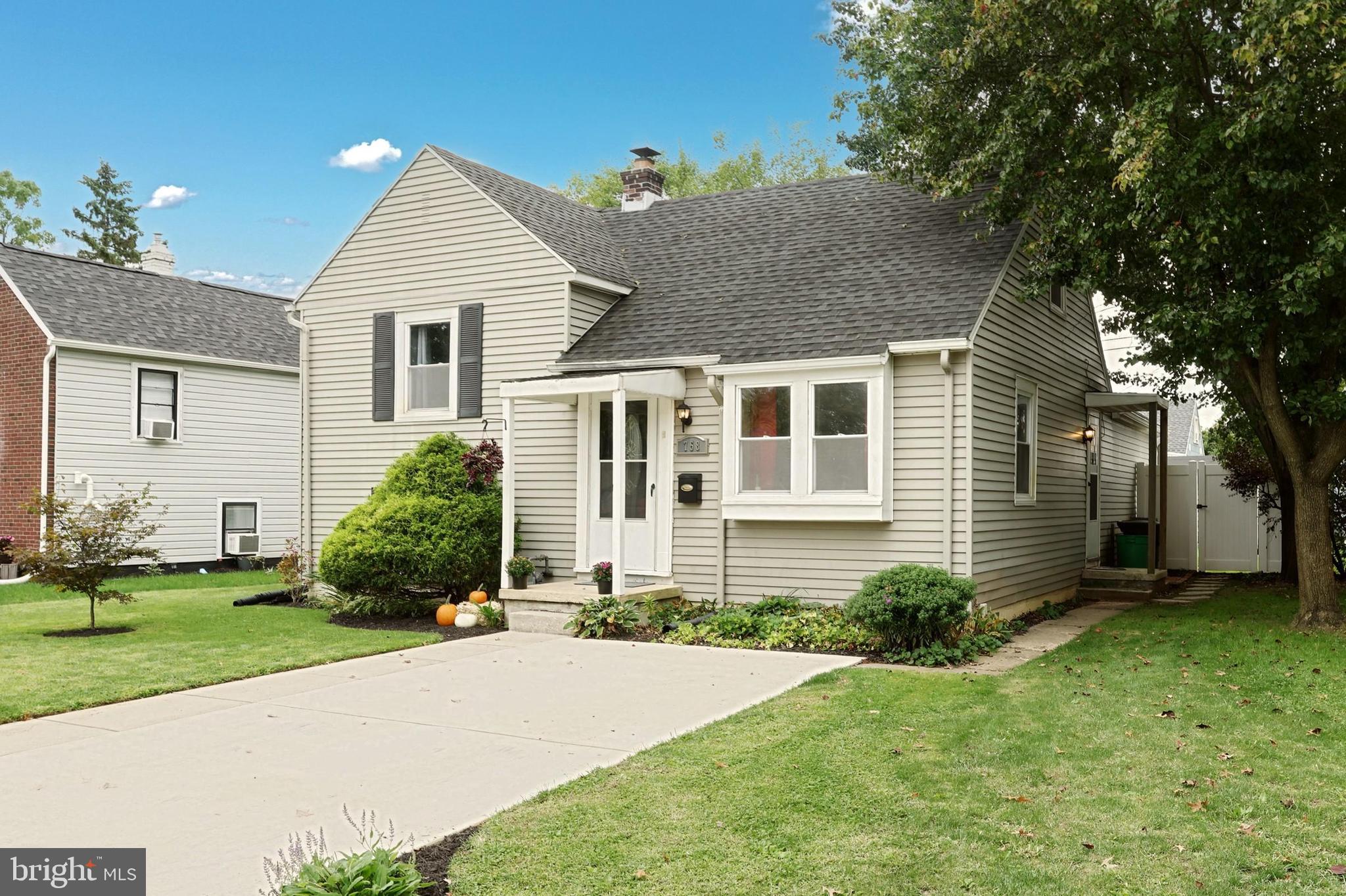 PARK VILLAGE - Residential