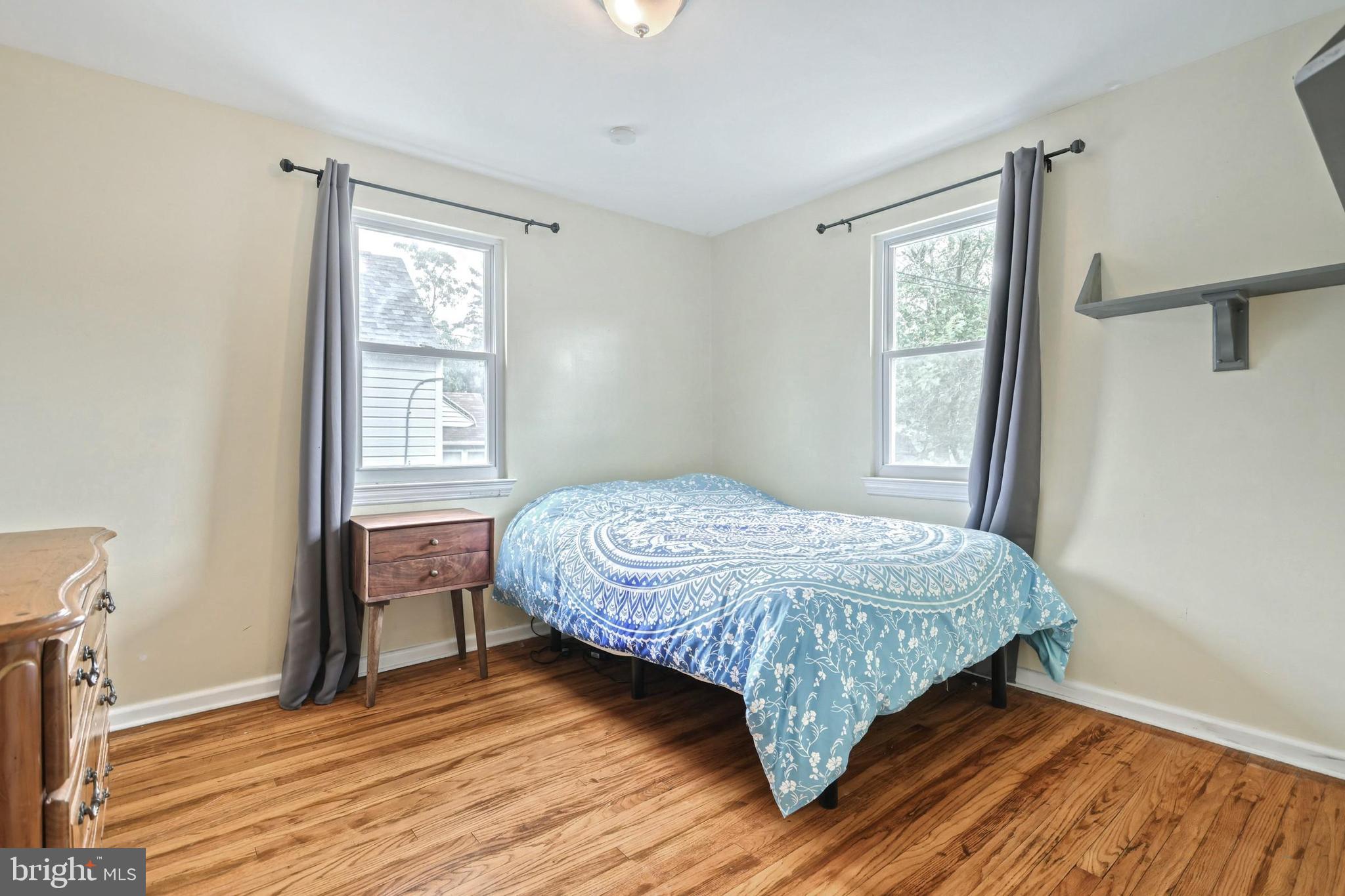 PARK VILLAGE - Residential