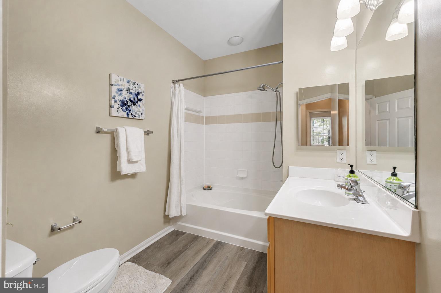 THE GROVE AT ARLINGTON - Residential