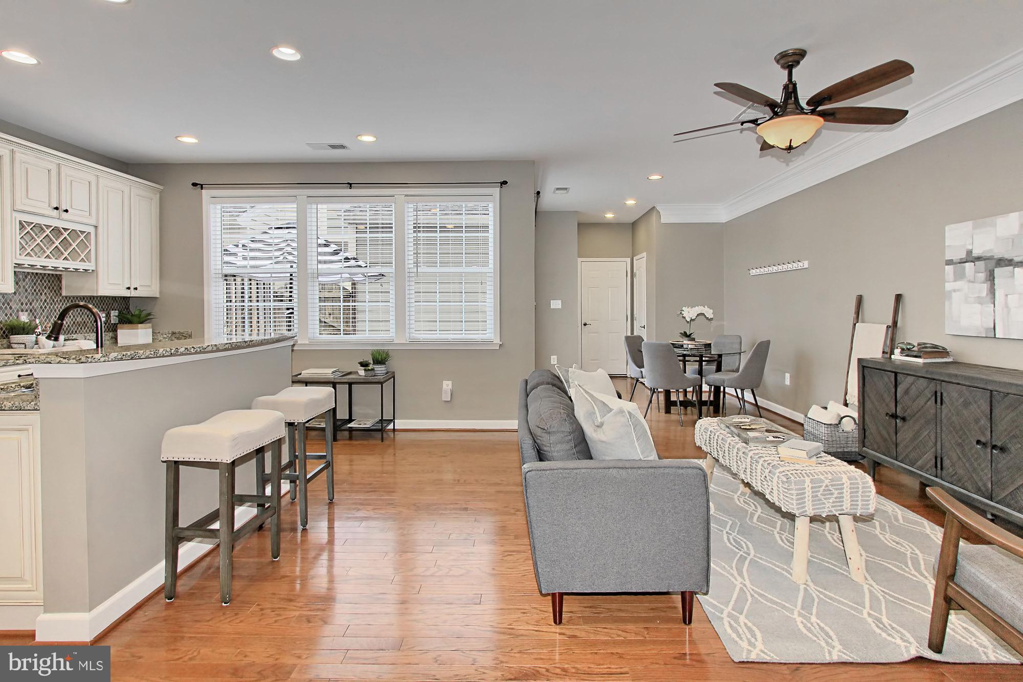 LANSDOWNE TOWN CENTER - Residential