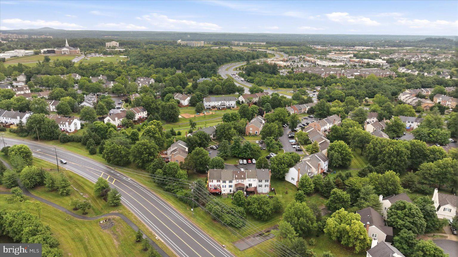 ASHBURN VILLAGE - Residential