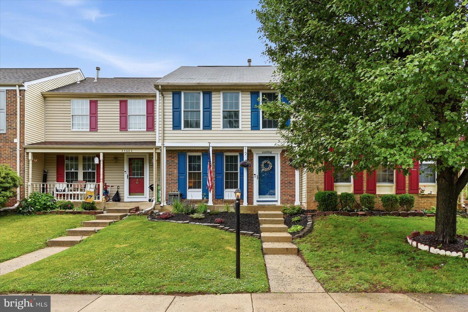 ASHBURN VILLAGE - Residential