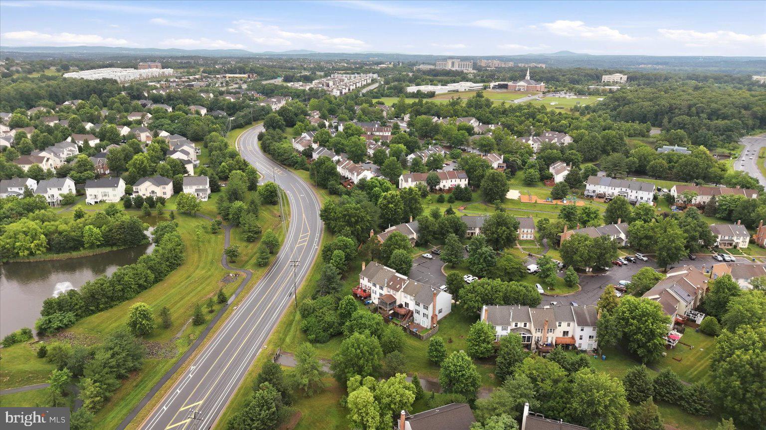 ASHBURN VILLAGE - Residential