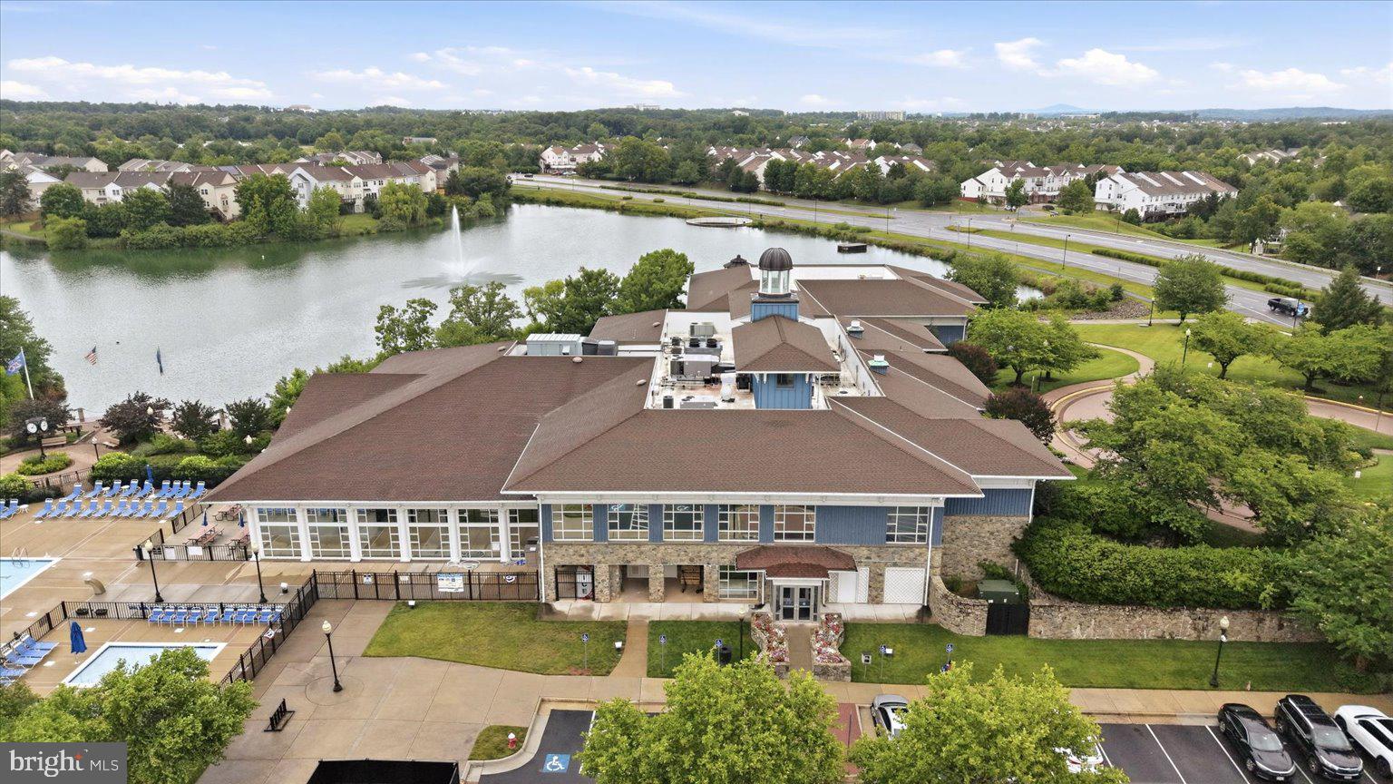 ASHBURN VILLAGE - Residential