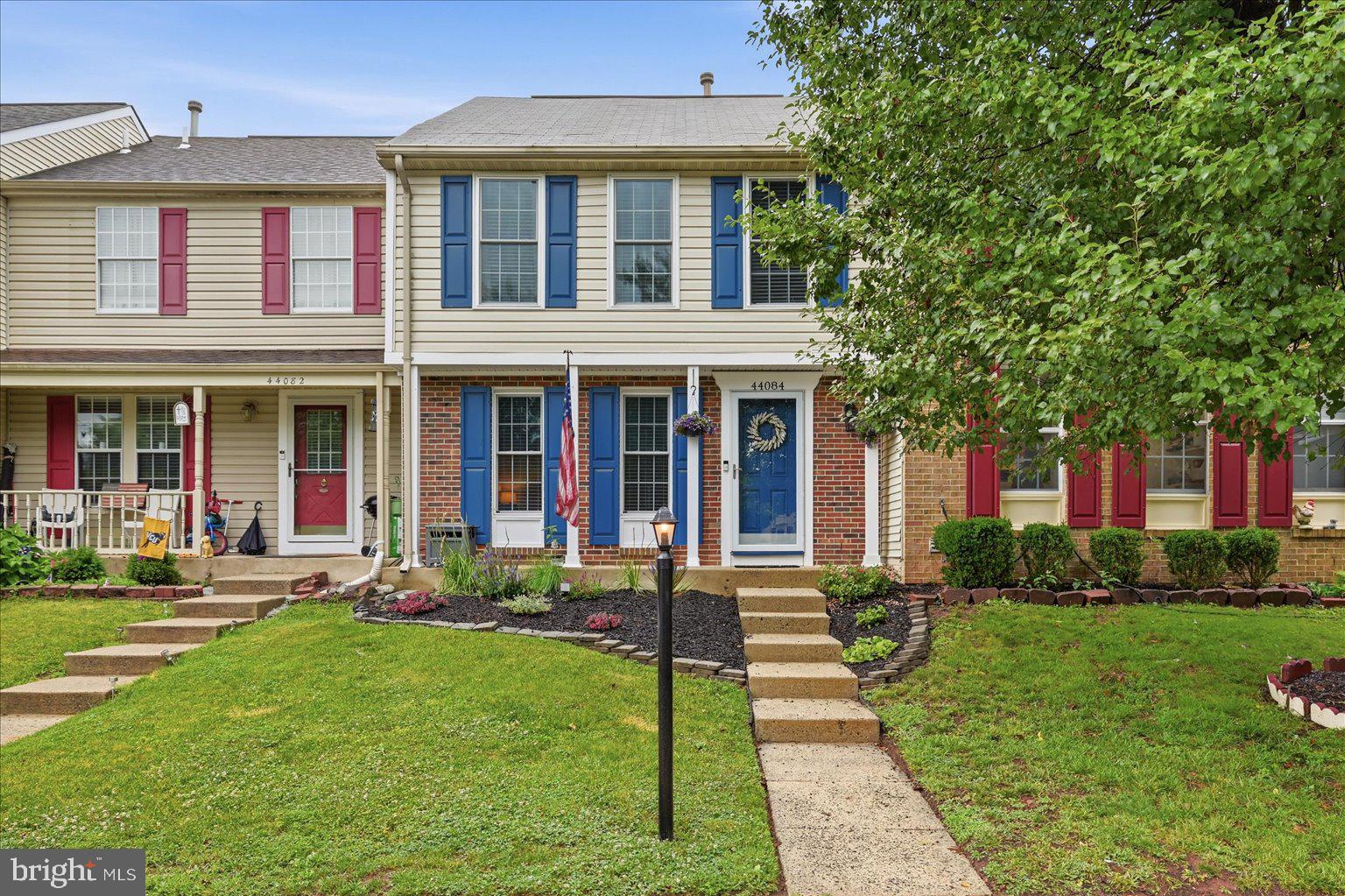 ASHBURN VILLAGE - Residential