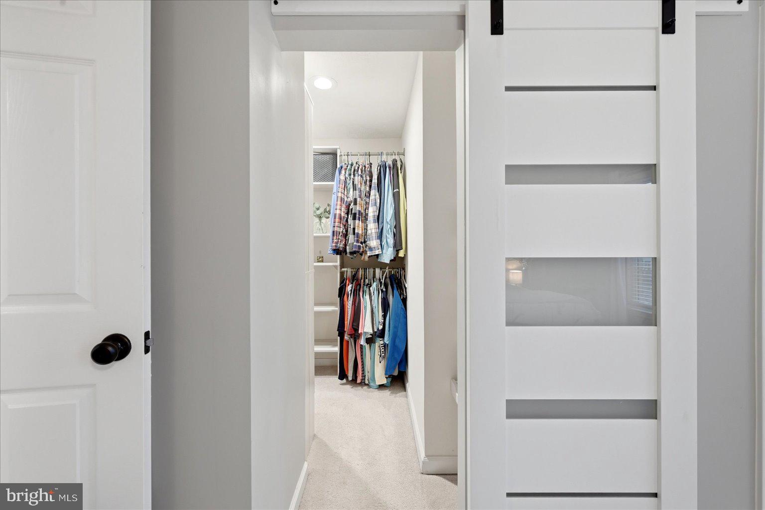 ASHBURN VILLAGE - Residential