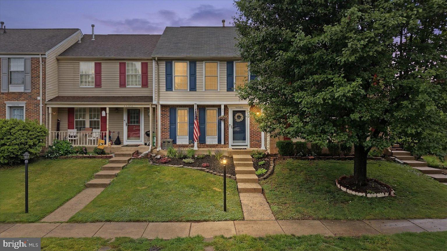 ASHBURN VILLAGE - Residential