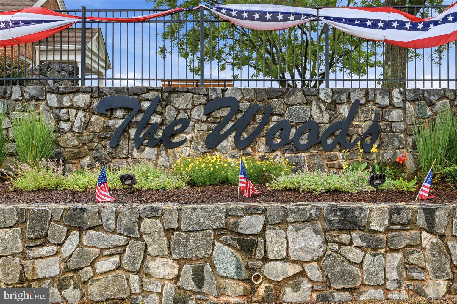 ASHBURN VILLAGE - Residential