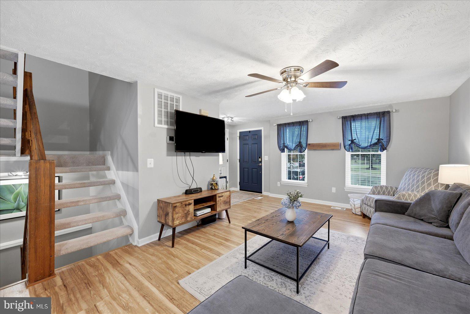 ASHBURN VILLAGE - Residential