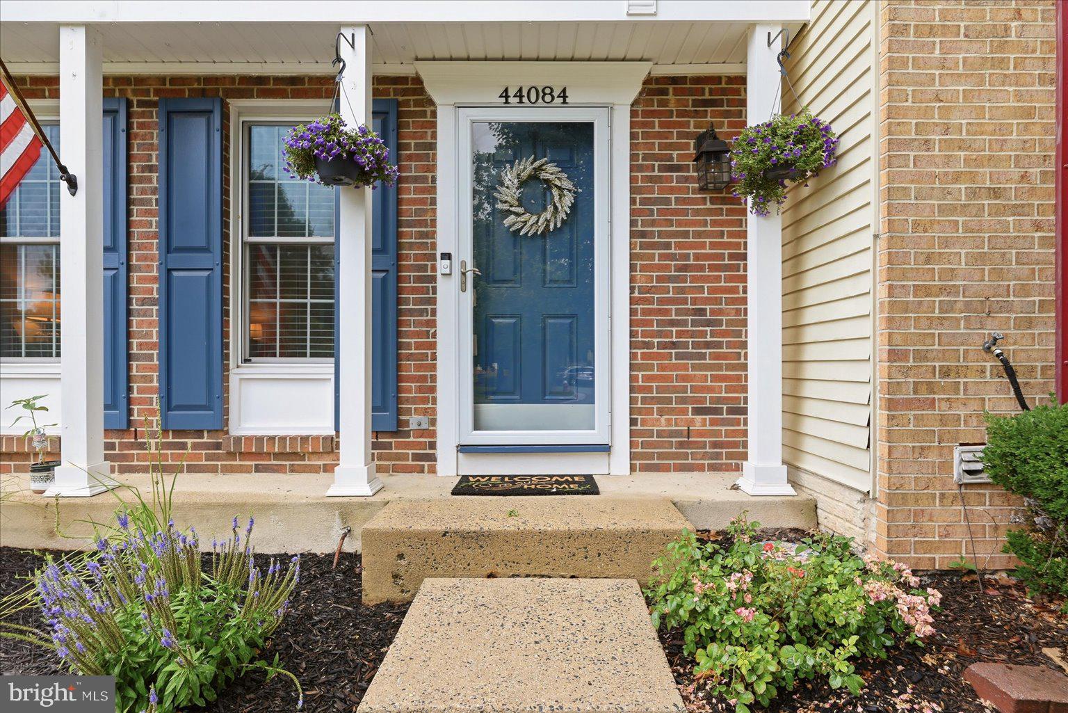 ASHBURN VILLAGE - Residential