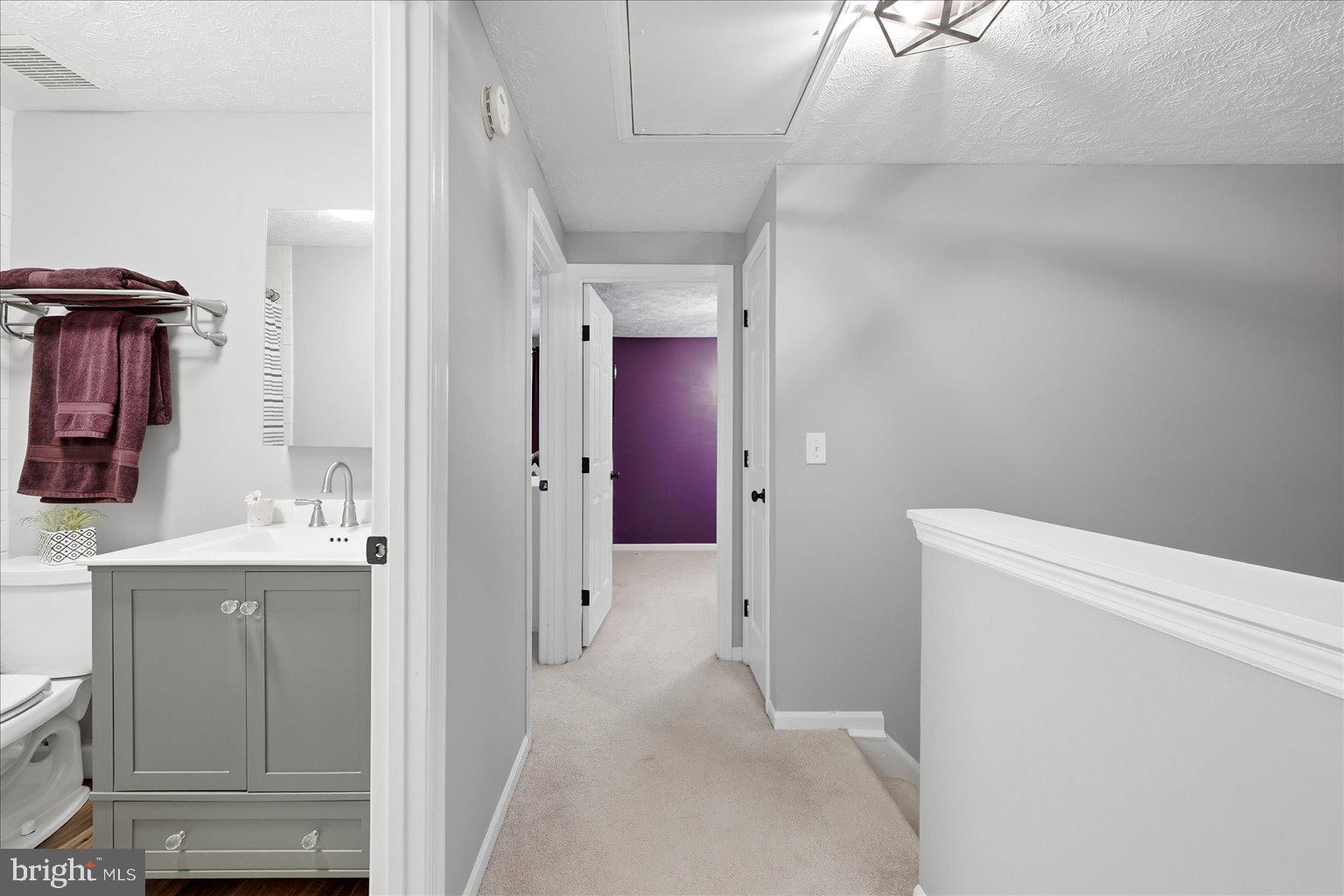 ASHBURN VILLAGE - Residential