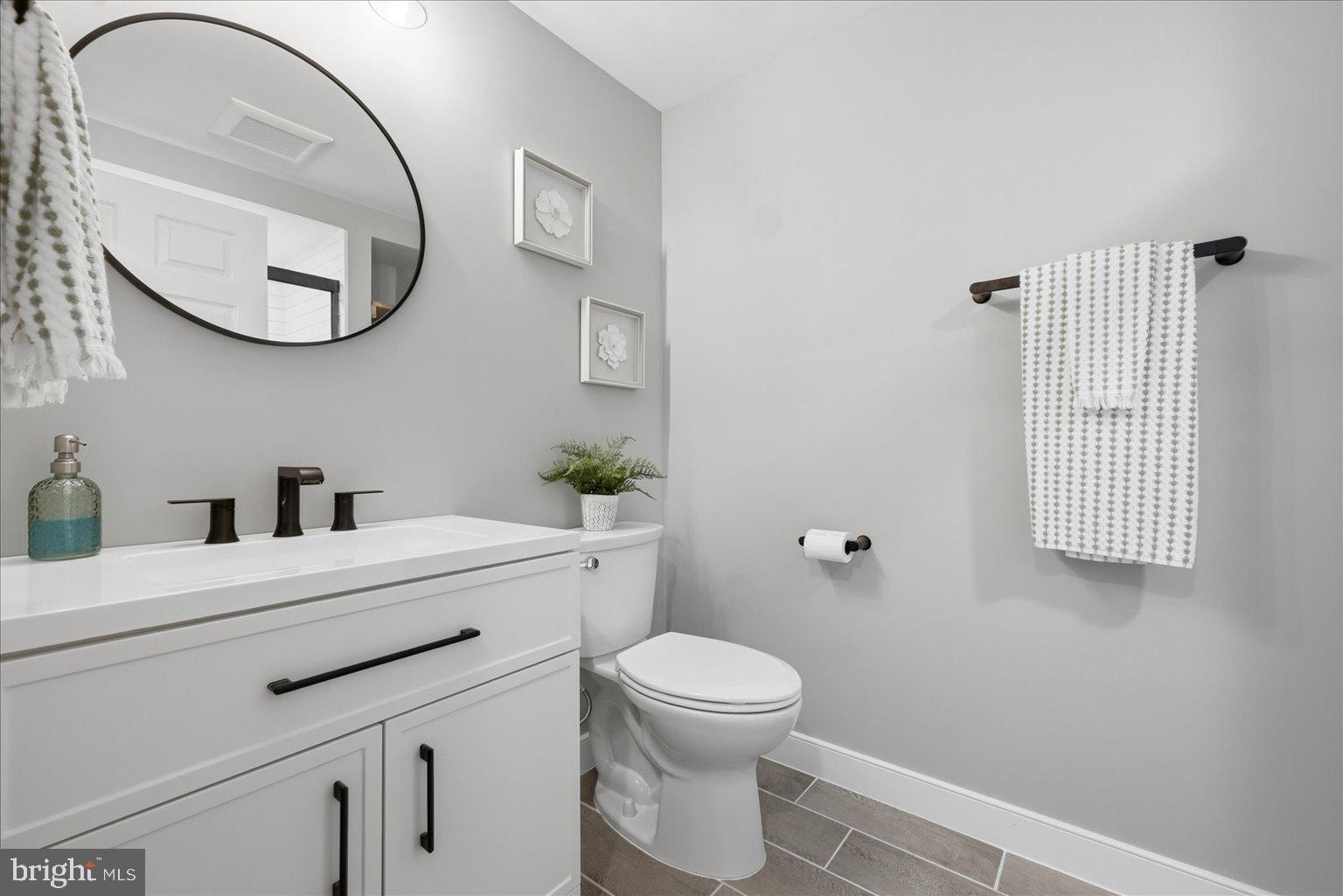 ASHBURN VILLAGE - Residential