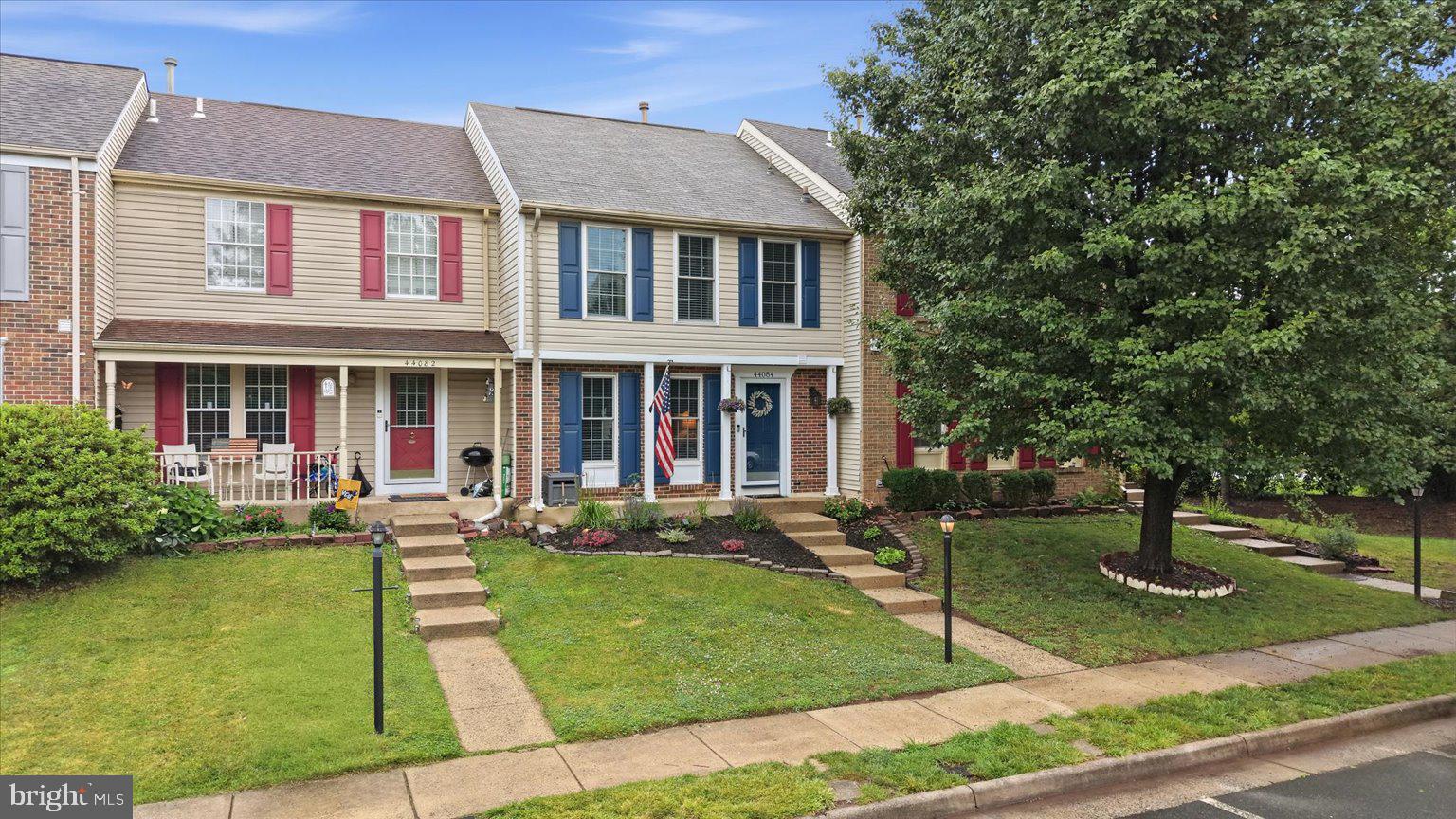 ASHBURN VILLAGE - Residential