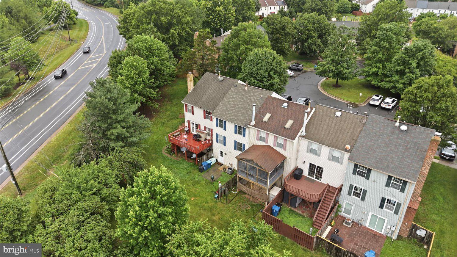 ASHBURN VILLAGE - Residential