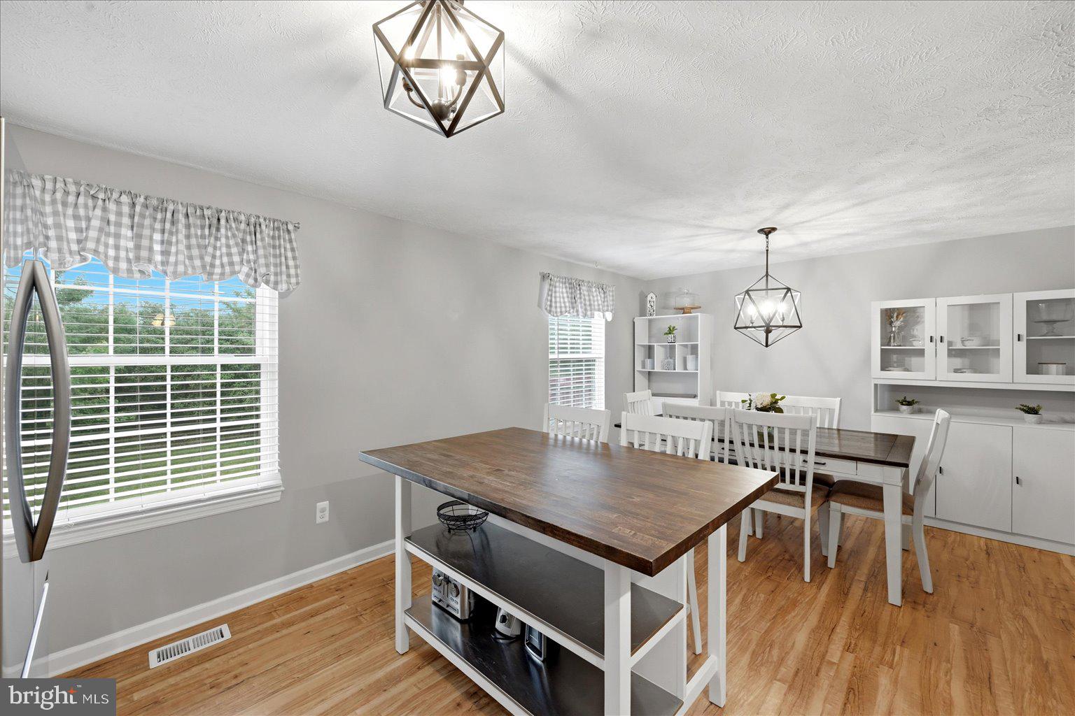 ASHBURN VILLAGE - Residential