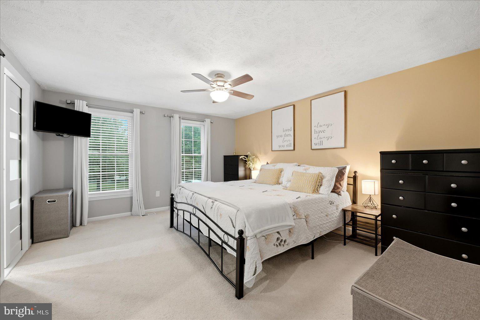 ASHBURN VILLAGE - Residential