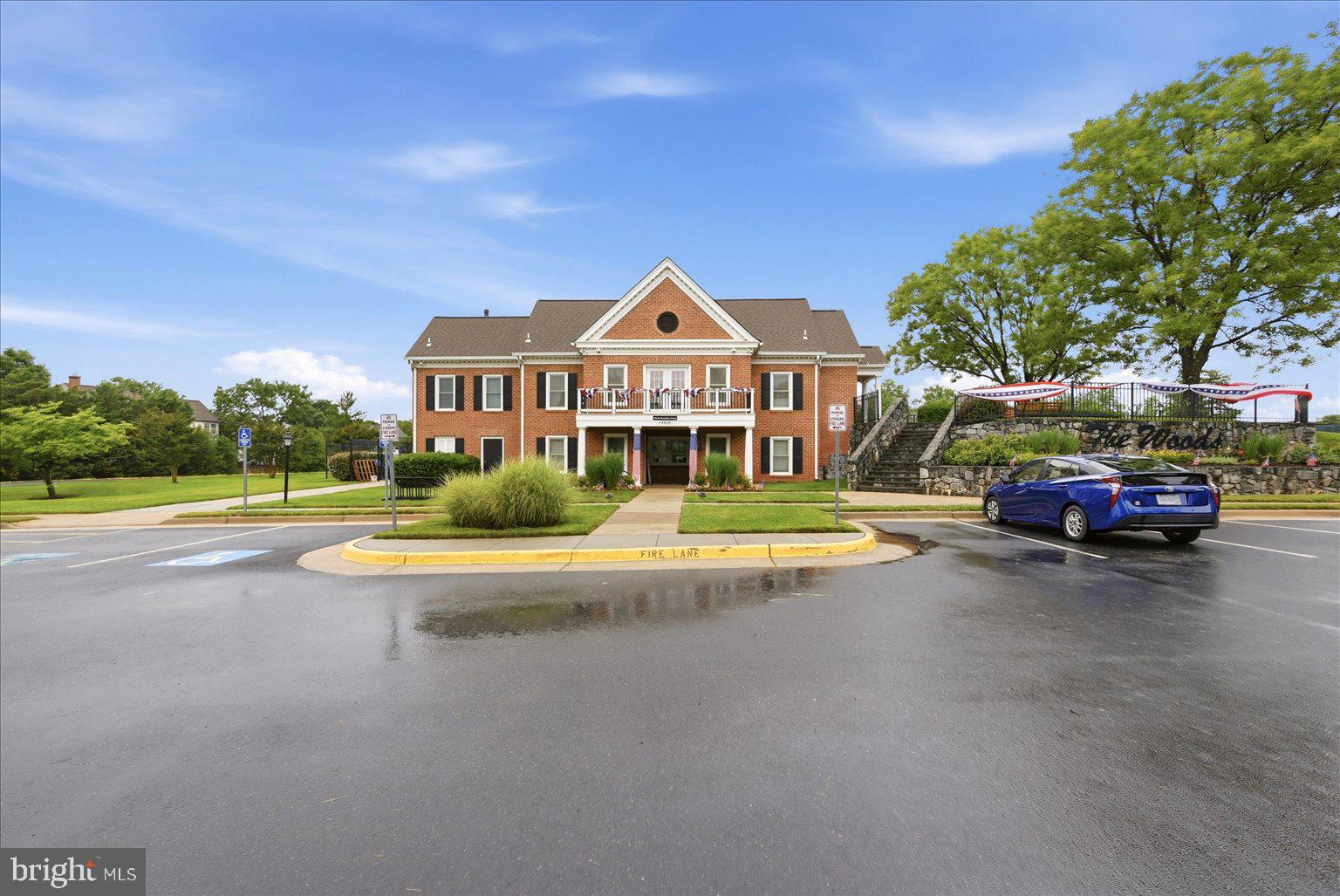ASHBURN VILLAGE - Residential