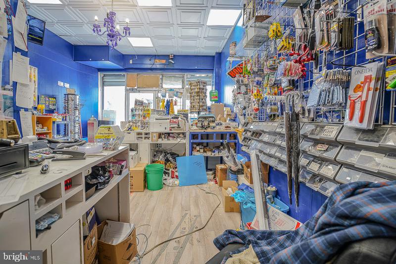 WYNNEFIELD - Commercial Sale