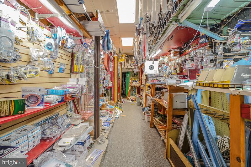 WYNNEFIELD - Commercial Sale