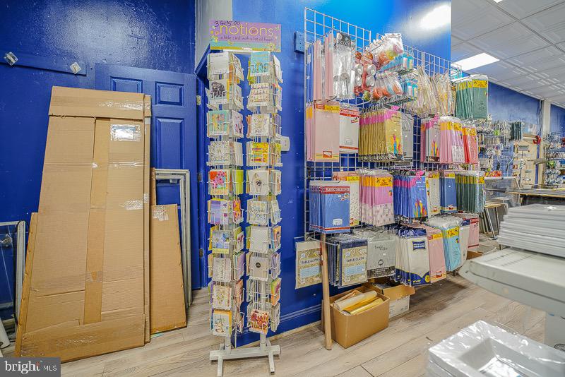 WYNNEFIELD - Commercial Sale