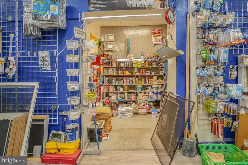 WYNNEFIELD - Commercial Sale