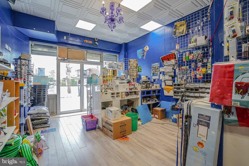 WYNNEFIELD - Commercial Sale