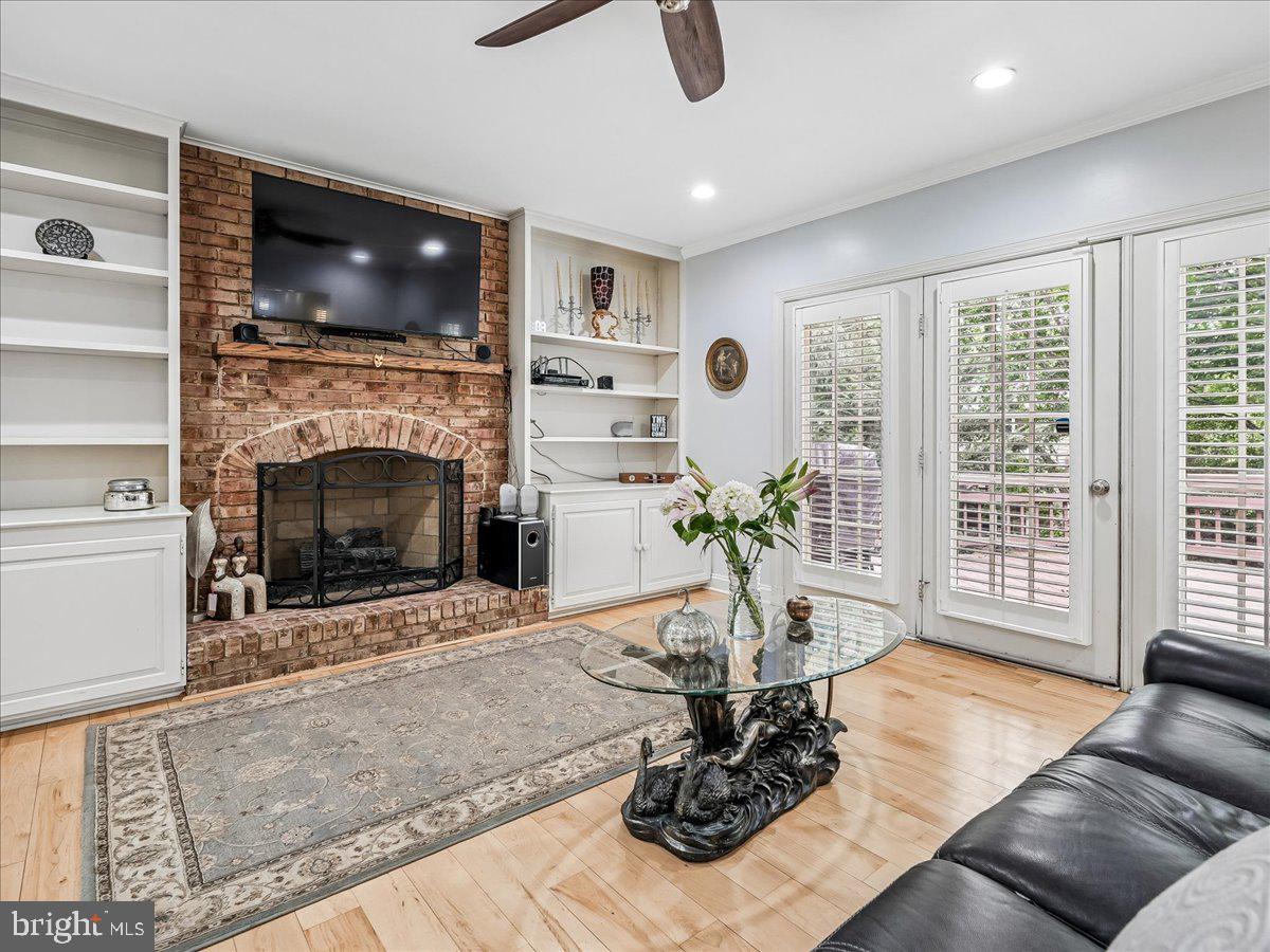 FAIR VIEW WOODS - Residential