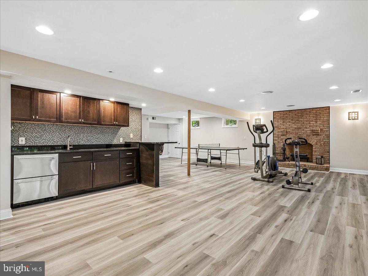 FAIR VIEW WOODS - Residential