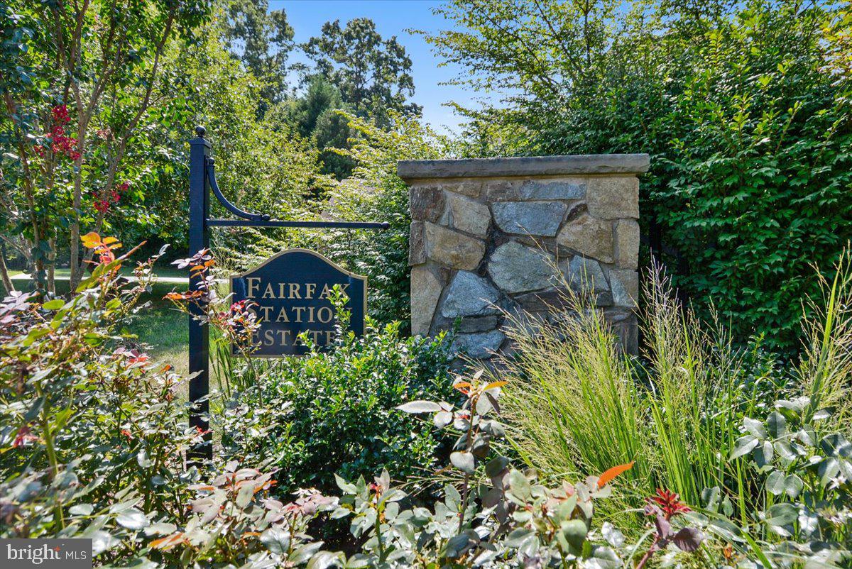 FAIR VIEW WOODS - Residential