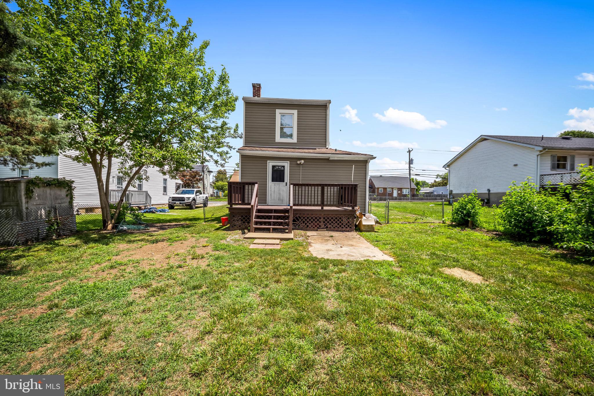 WOODWARD SQUARE - Residential