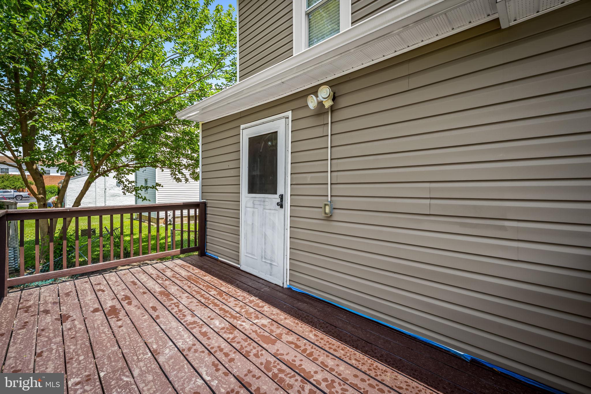 WOODWARD SQUARE - Residential