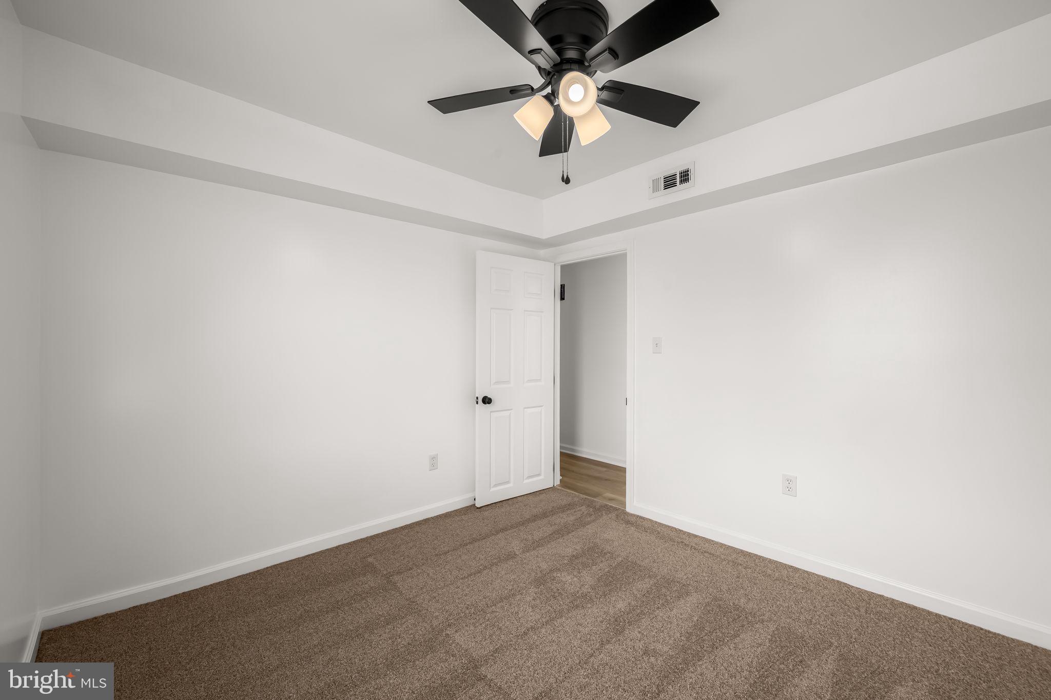 WOODWARD SQUARE - Residential